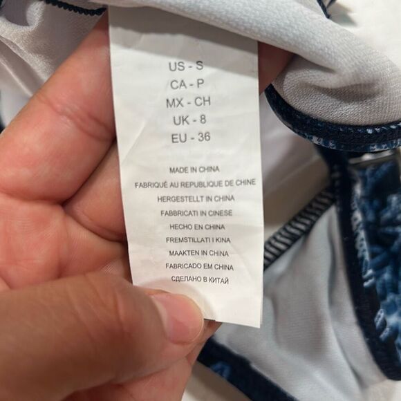 NWT The Bikini Lab Blue Floral Halter Bikini Top - Size Small - Picture 5 of 5